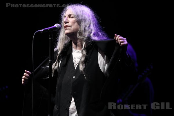 PATTI SMITH - 2021-10-08 - PARIS - Grand Rex - 